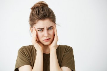 Nátha, arcfeszülés és fejfájás: az akut arcüreggyulladás első tünetei?