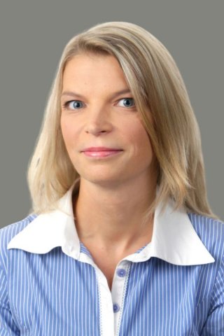 Dr. Viszoki Mónika