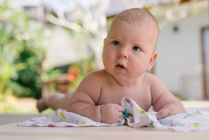 Csecsemő újszülött hallásvizsgálat BERA.