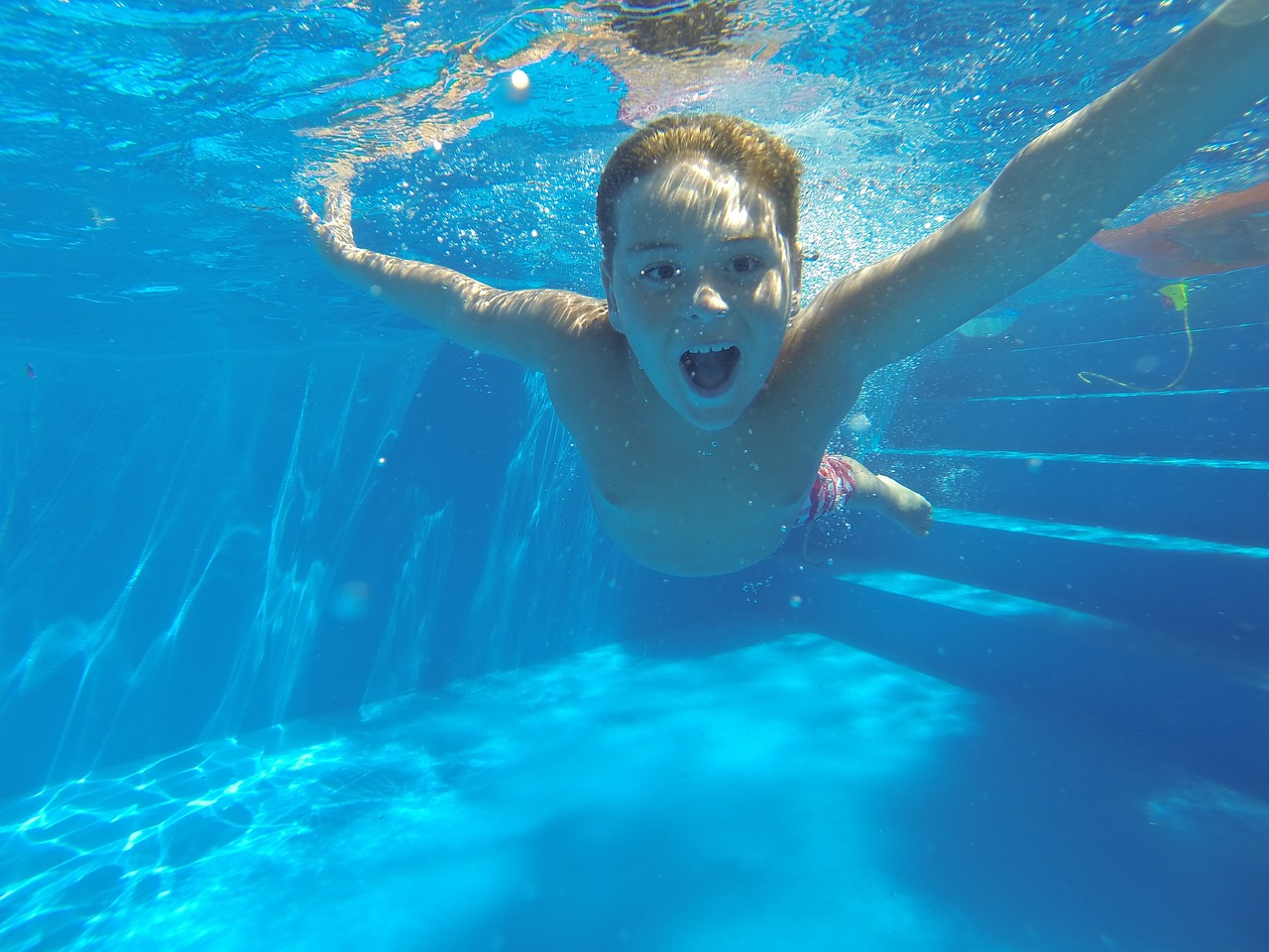 Hogyan ússzuk meg fülgyulladás nélkül a strandszezont?